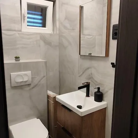 Kyra With Terrace And Garden *