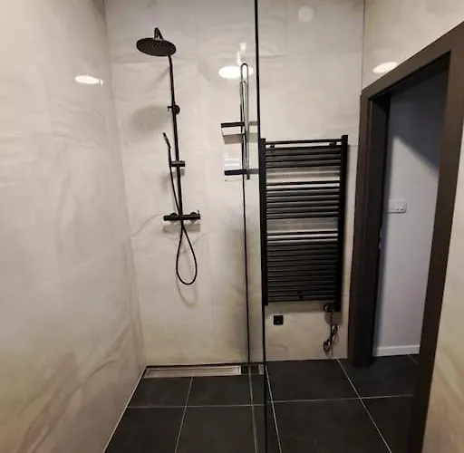 Kyra With Terrace And Garden Trogir